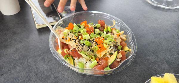 Tuna poke bowl