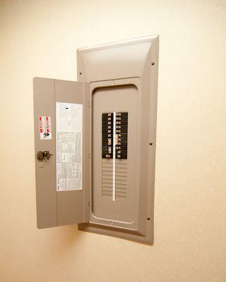 Retained Emergency Electrician