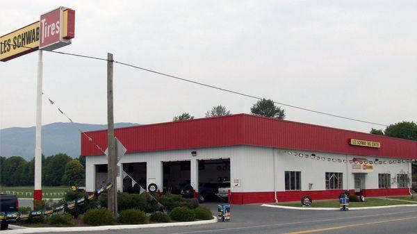 Les Schwab Tire Center