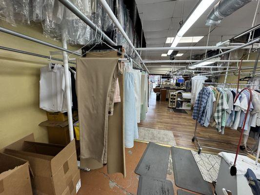 Elliot's Drycleaners