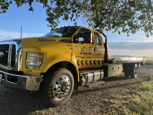 J & L Towing