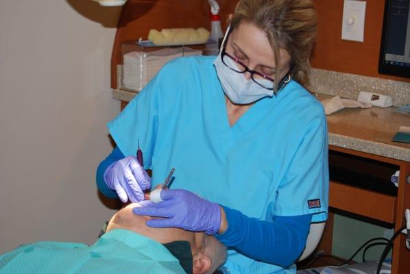 Roman M Dziubyk, DDS