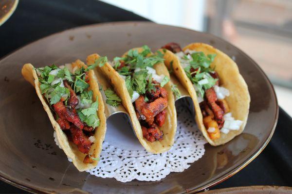 Al pastor tacos