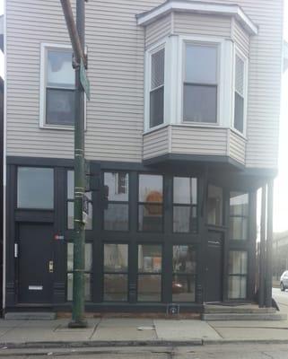 Elee.mosynary Gallery