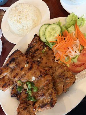 57. Lemongrass grilled chicken with salad