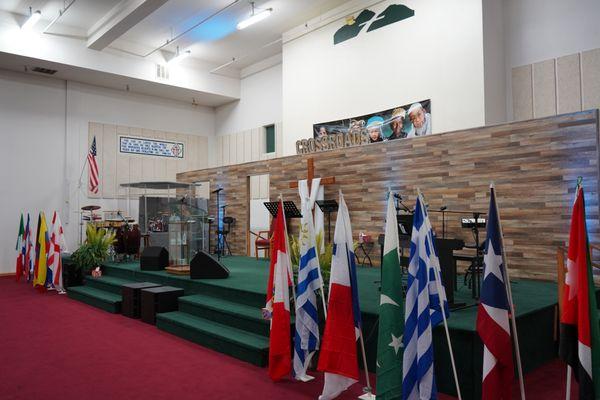 Crossroads of the Valley Assembly of God Church
