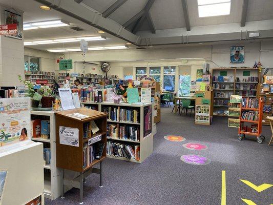 Hawaii State Public Library System - Makawao Library