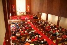 Worship on Sunday at 8:30am and 11am.