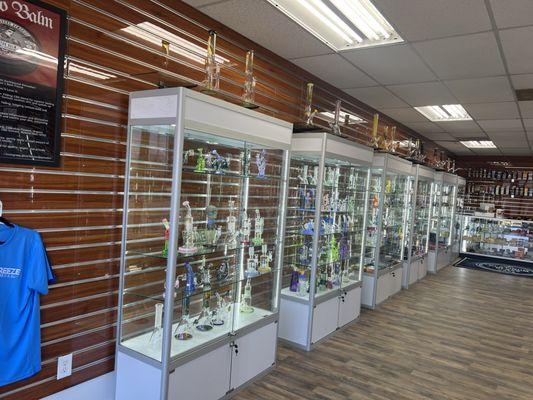 Functional glass peices! All accessories, all sizes! Something for everyone!