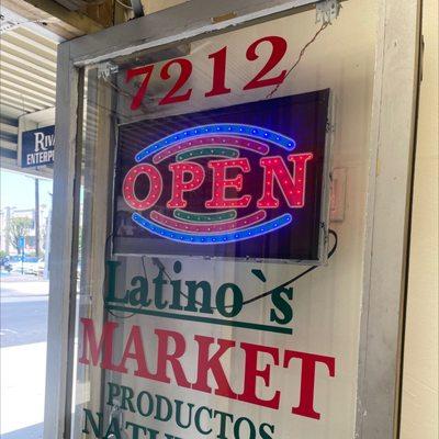 Nueva locación! 7212 Vassar Ave Canoga Park 9133