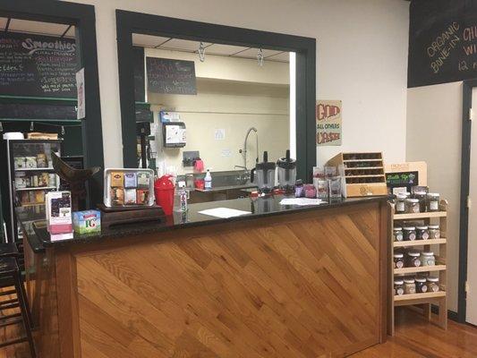 Mother Earth Foods & Eatery