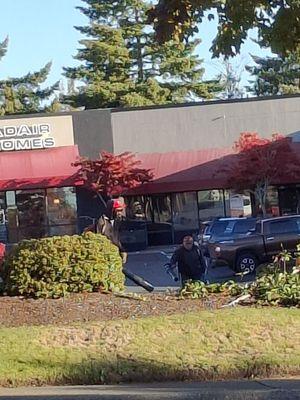 Cutting Edge Lawn & Grounds Care