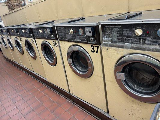 Groveland Quality Cleaners & Tailors