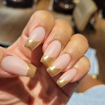 Lavish Nail Lounge