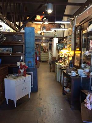 Auntie Em's Antiques