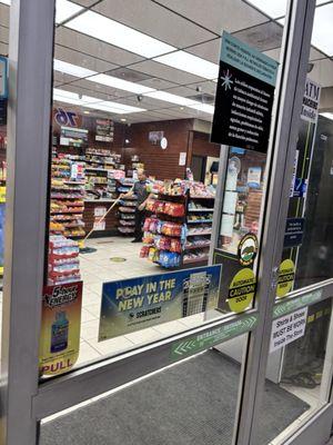 It's 9pm how come the store closed ??