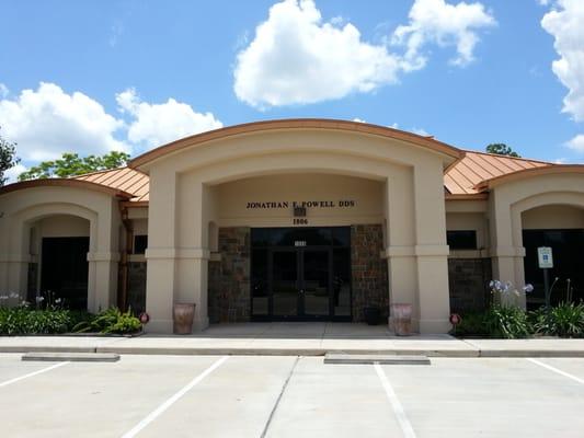 Dr. Powell and his friendly team are pleased to introduce you to our personal and caring dental practice! Stop by for a tour!