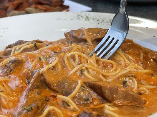 Alfredo sauce/w red sauce and sausage