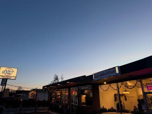 Sweet Sundaes Ice Cream