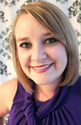 A little dimensional blonde