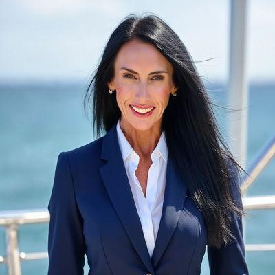 Kate Stiffler - Lokation Luxury