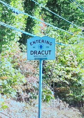 Entering Dracut from Lowell. Both of them are in Middlesex County.