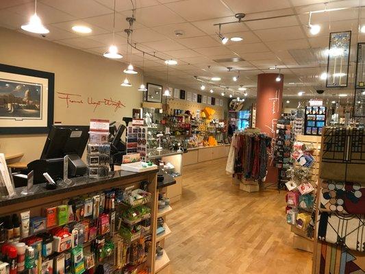 Monona Terrace Gift Shop
