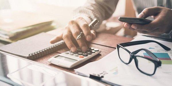 Asesoria de Negocios
Preparacion de impuestos
Abogado Guatemalteco
Representación ante IRS
Diseños de logos y Paginas Web