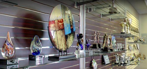 B.B. Trophy & Awards