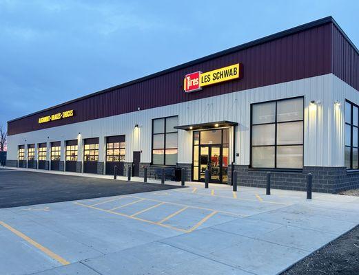 Les Schwab Tire Center