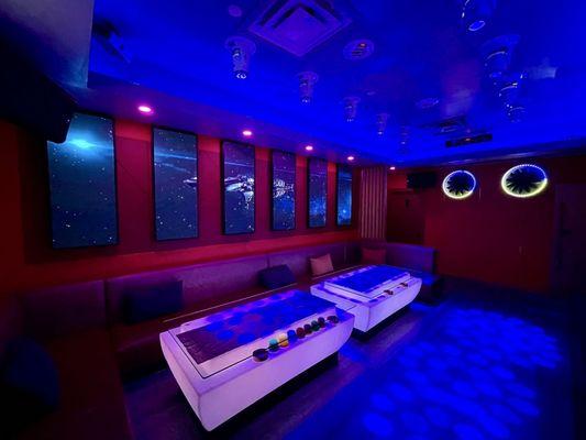 Very beautiful, DJ sound effects are superb