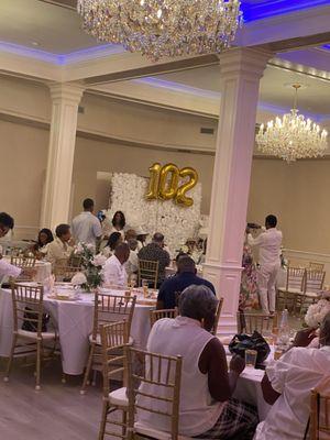 Calstone Griffin Hall