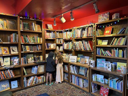 Children's Books Room - knowledgeable staff! (07/06/25)