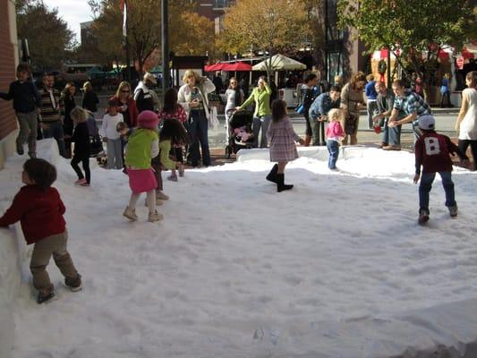 (5) Ton Snow Party - Atlantic Station Atlanta, GA
