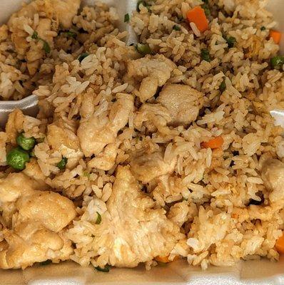 Chicken fried rice with vegetables