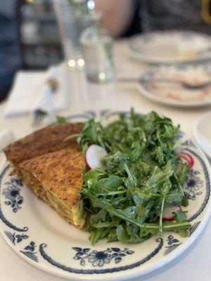 Caramelized onion and Gouda quiche