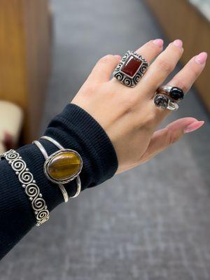 Lizzy’s Jewelry & Loan