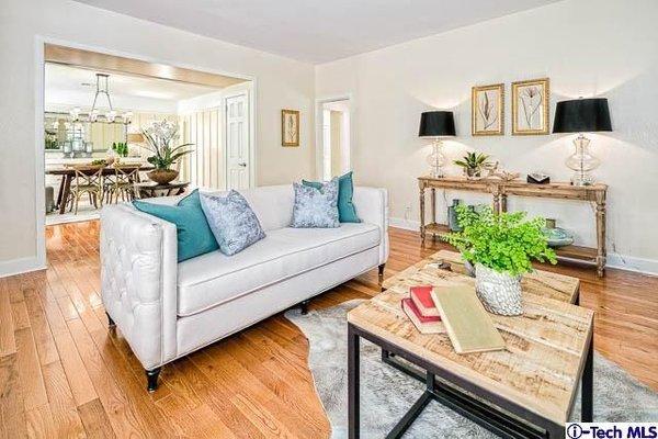 908 S Dunsmuir Ave, Los Angeles - Bill Derrick