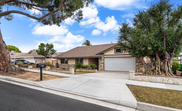 Bobbie Johnson - Elevate Real Estate Agency