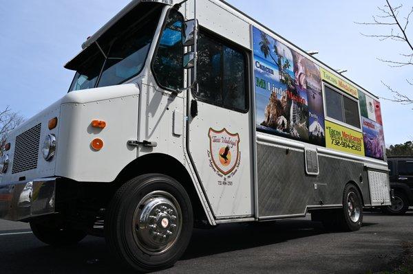 Located at the basketball courts on Clover Street. Friday to Sunday