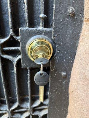 V Locksmith