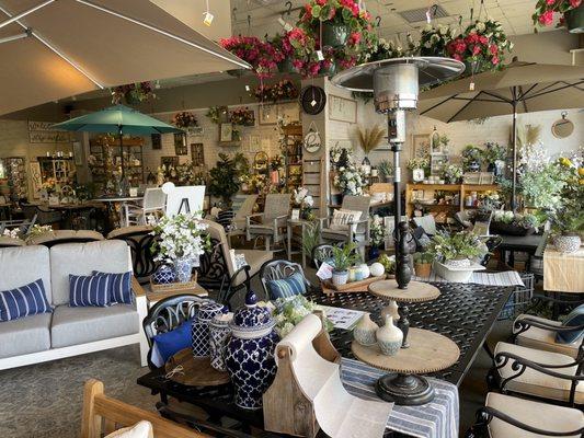 Laura's Floral Elegance