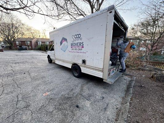 Sooo Supreme Movers and Haulage