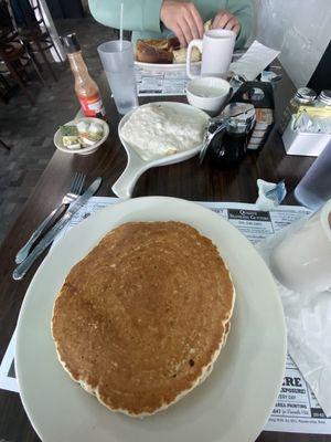 Pancakes & biscuits and gravy