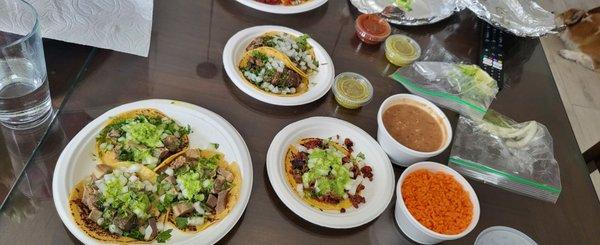 Ponchos Tacos