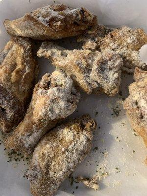 Wings with dry ranch