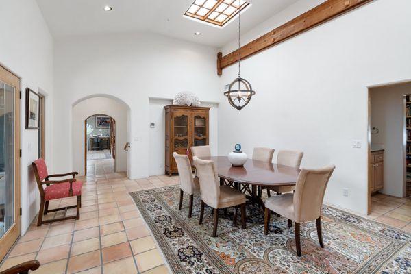 Terri Winn - Guide Real Estate