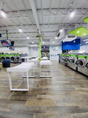 SpinXpress Laundry - Palm Village