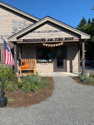 Delicious fresh and smoked cut's & filets.