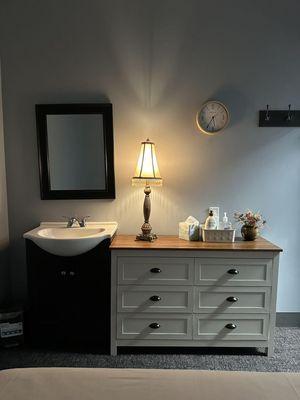 Just laid down the new carpet for the rooms. Opening in a bout a week. Text (636) 777-0905 for appointment !!!